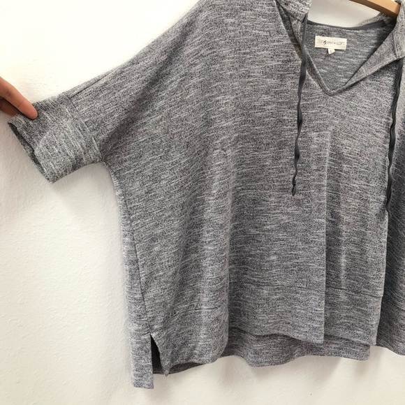 Lou & grey gray boxy short sleeve with hoodie XS - Picture 3 of 5